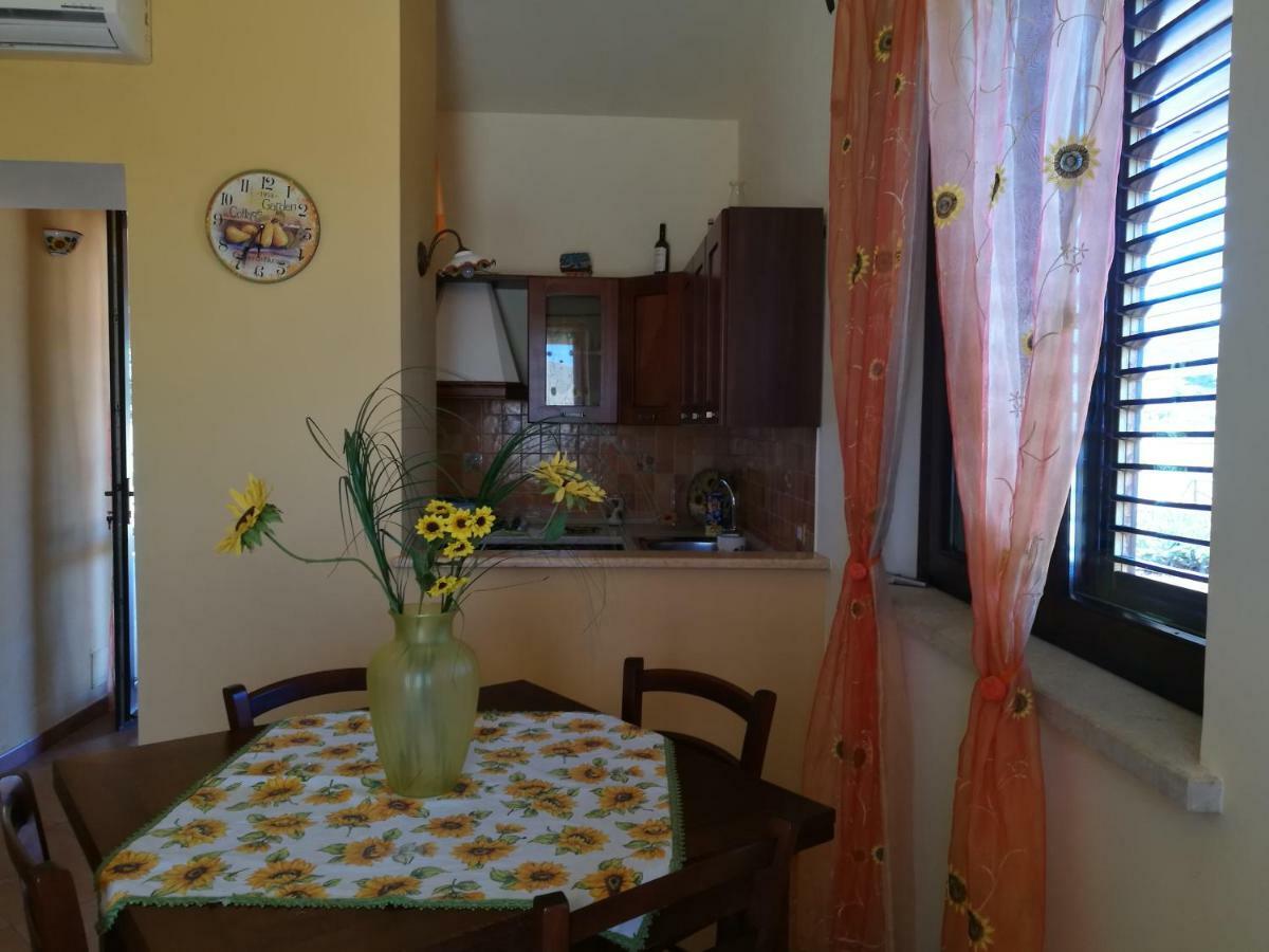 La villa dei girasoli Custonaci Esterno foto